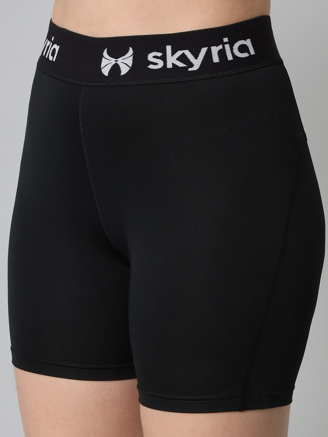 Skyria Mia Shorts